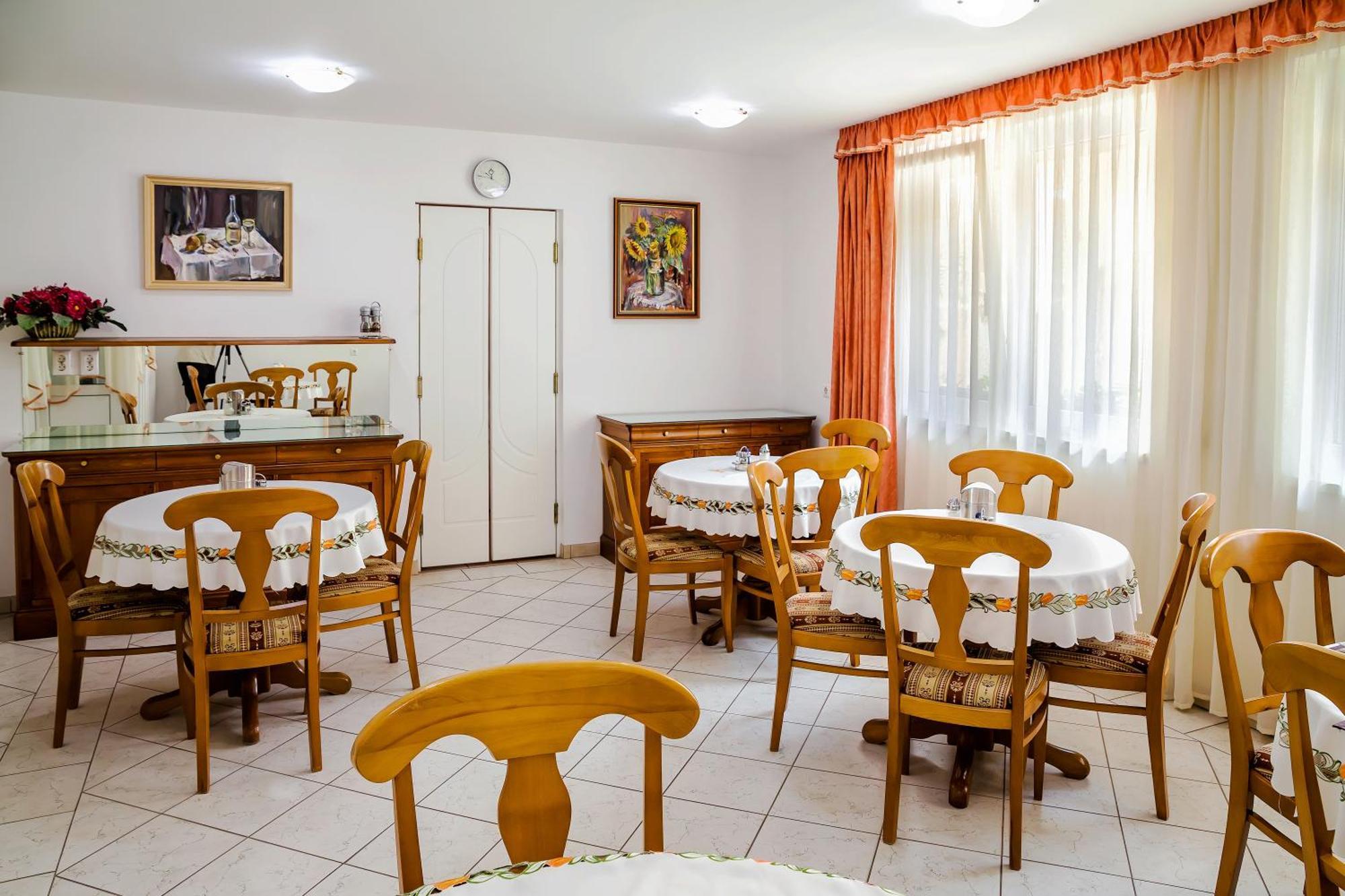 Bed and Breakfast Kata Panzio Szegedin Exterior foto