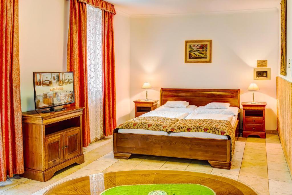 Bed and Breakfast Kata Panzio Szegedin Zimmer foto